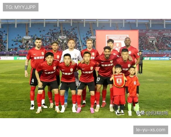 中超联赛新赛季战火重燃，各队实力格局引热议